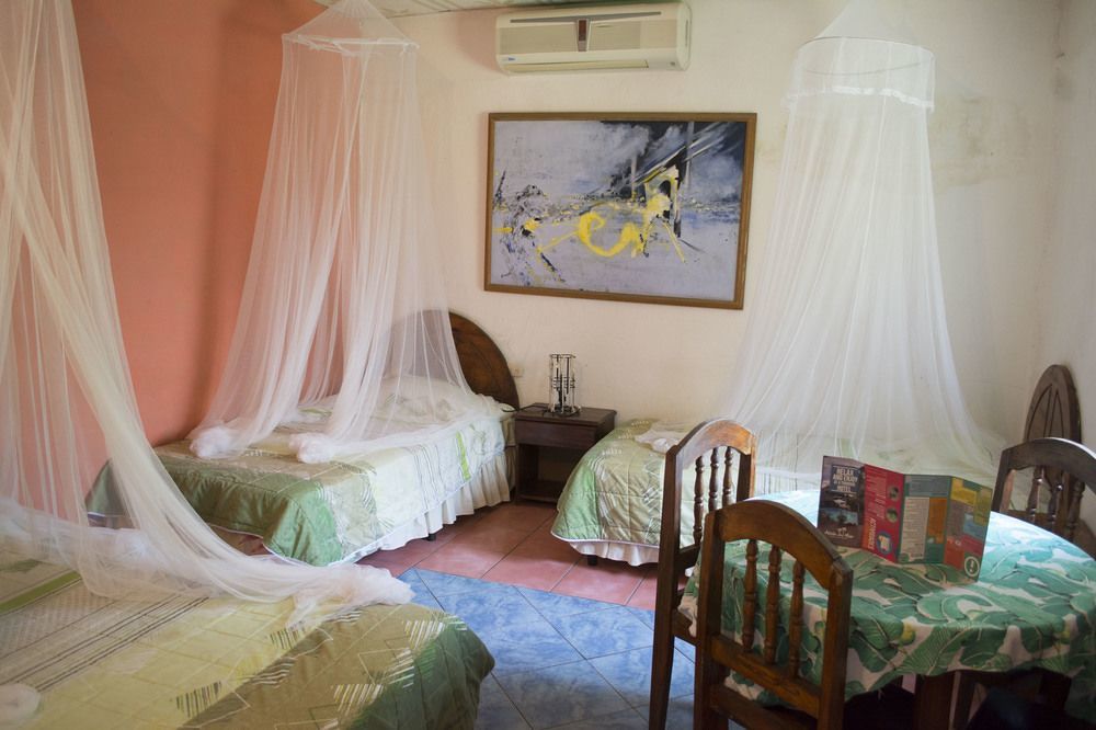 Hotel Atelie del Mar Monterrico Esterno foto